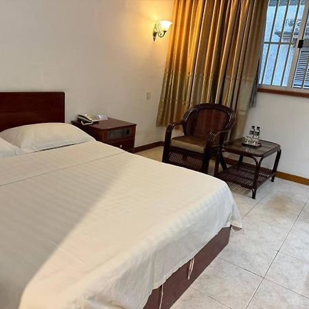 Chung Hsin Hotel 中信酒店 Phnom Penh Eksteriør billede