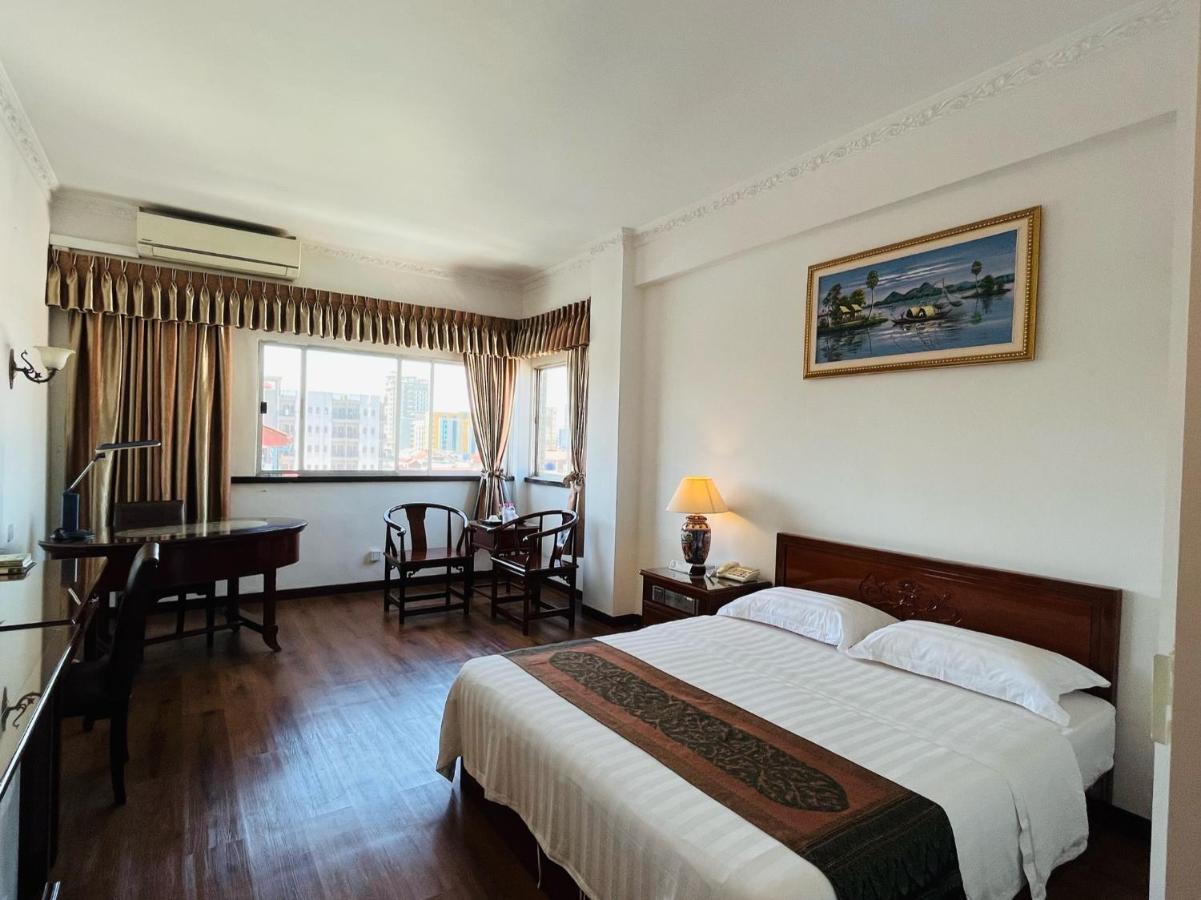 Chung Hsin Hotel 中信酒店 Phnom Penh Eksteriør billede